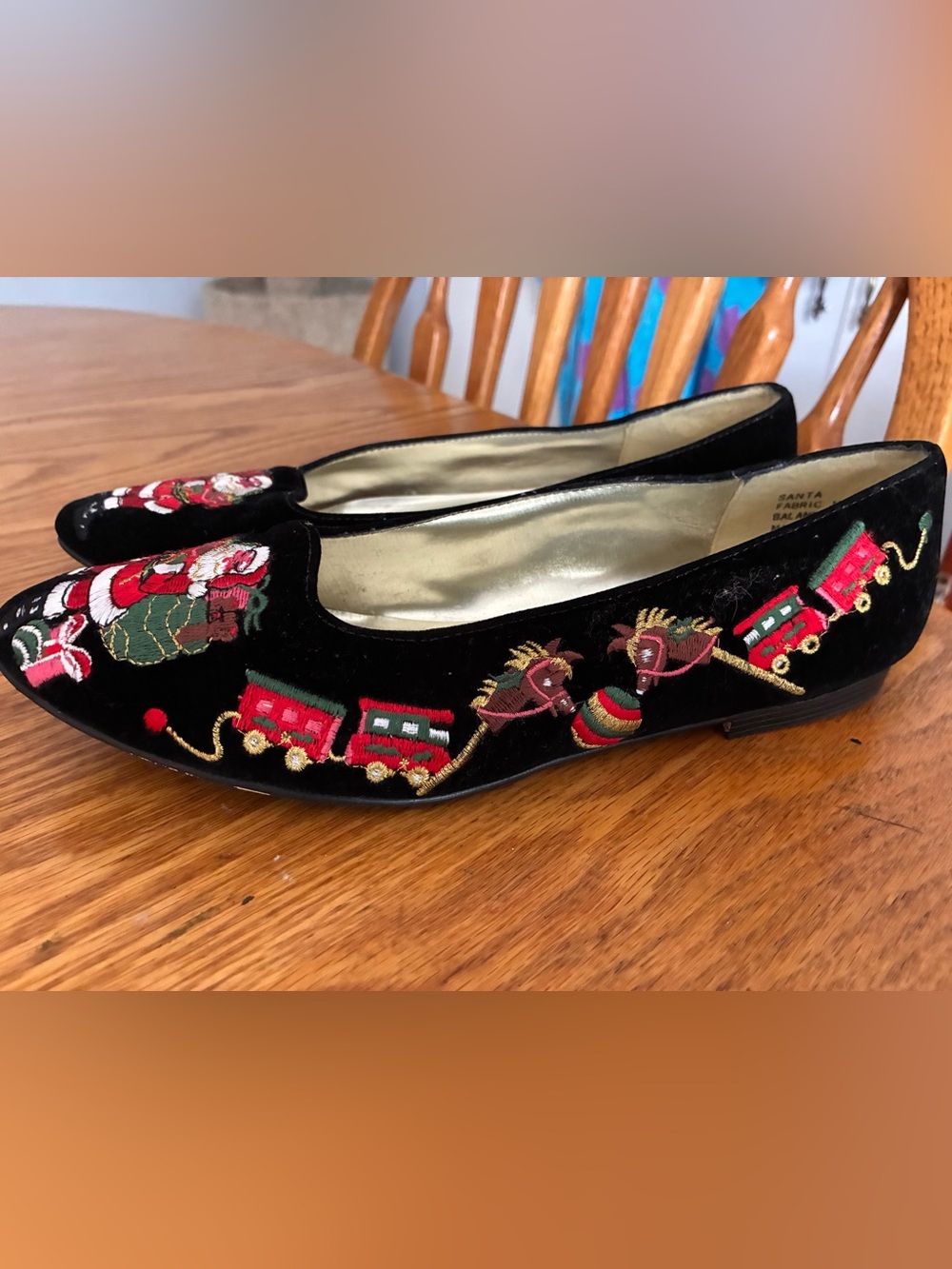 1990s Black Velvet Embroidered Christmas Santa Train Ballet Flats